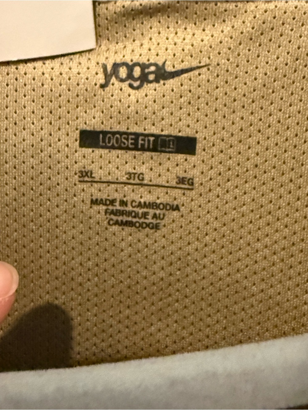 Nike Men’s Yoga Sherpa Pullover Sweatshirt - Picture 6 of 6